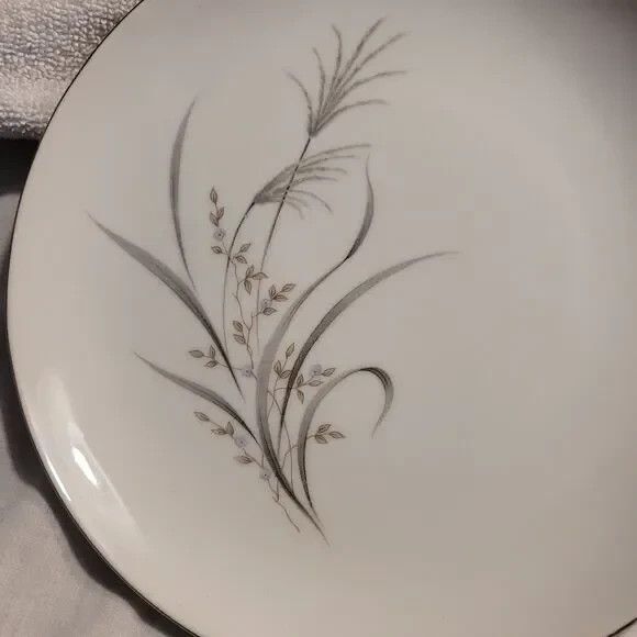 VTG Castlecourt Fine China Japan Wheat Spray 4 SaladBread Plates 7 3/4" - Picture 2 of 7